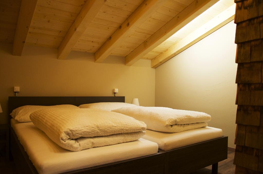 Huettenhotel Husky Lodge Muotathal Ruang foto