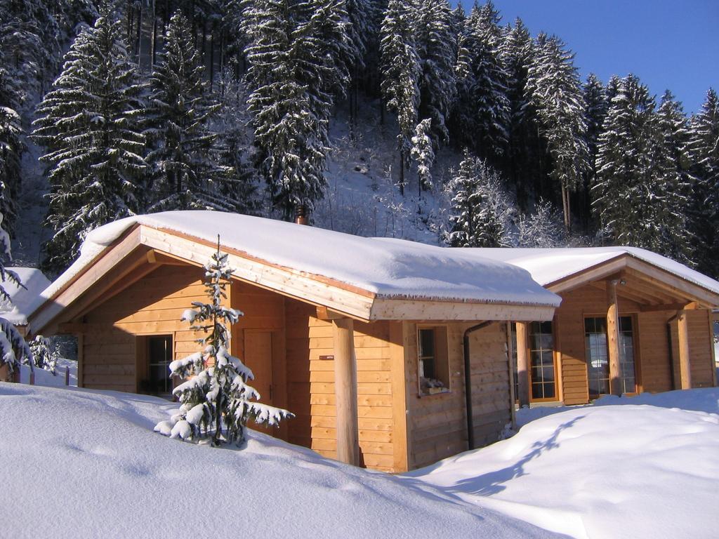 Huettenhotel Husky Lodge Muotathal Ruang foto