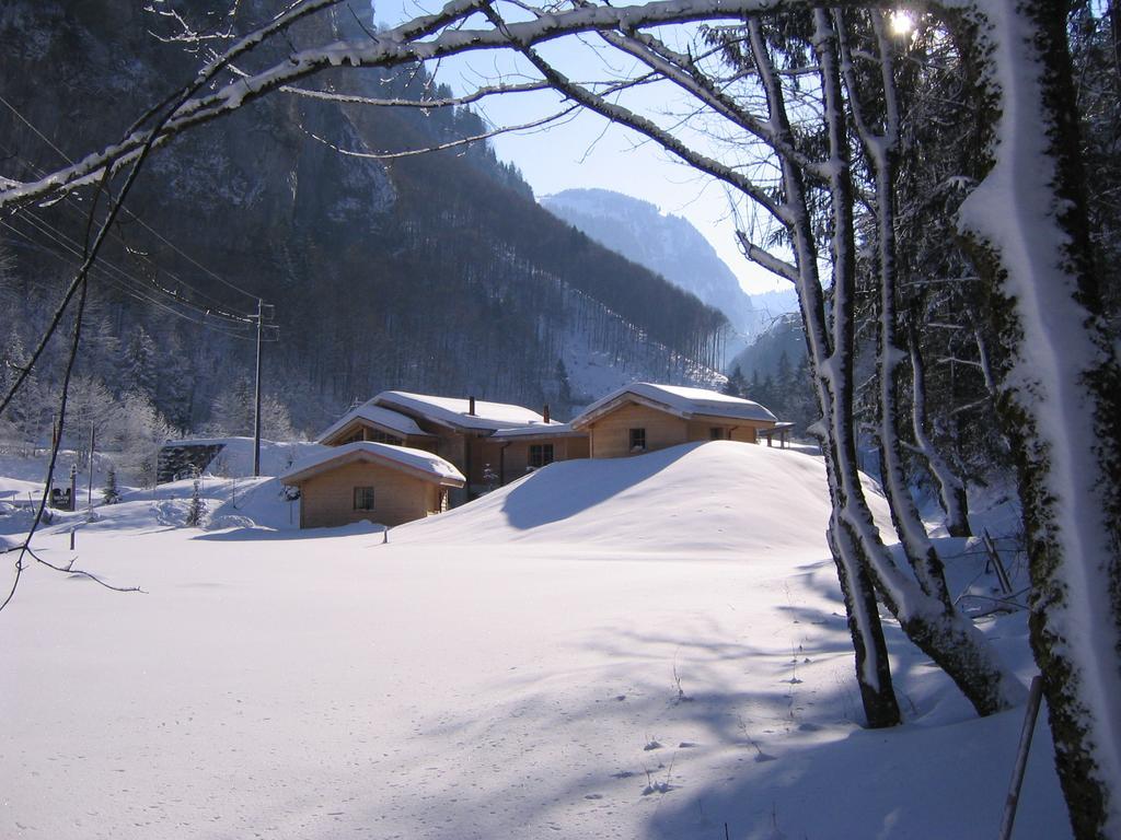 Huettenhotel Husky Lodge Muotathal Bagian luar foto