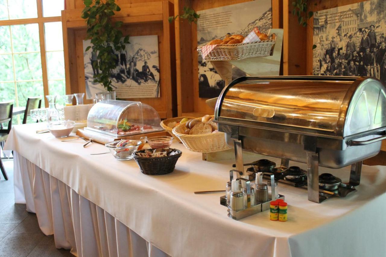 Huettenhotel Husky Lodge Muotathal Bagian luar foto